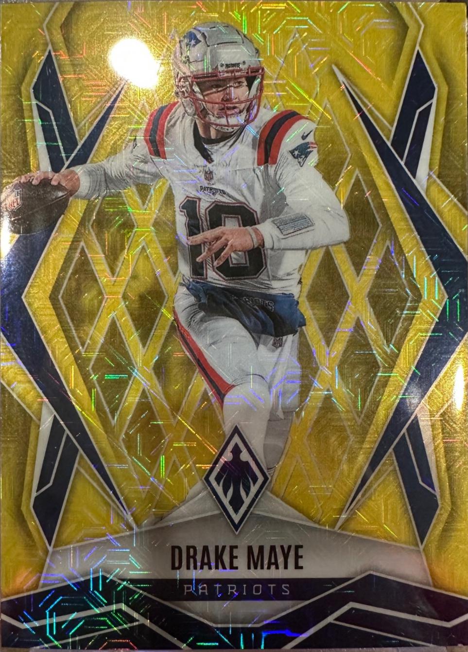 Drake Maye [Yellow Mojo] #111