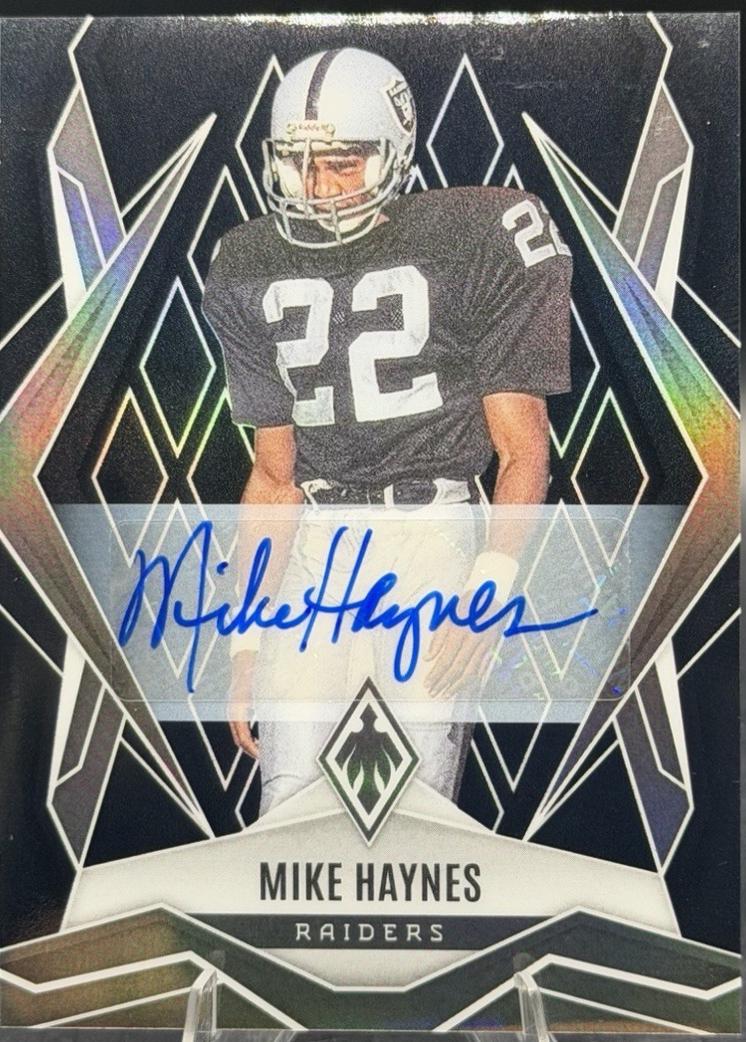 Mike Haynes [Black Autograph] #47