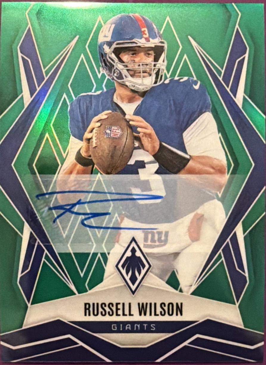 Russell Wilson [Green Autograph] #28