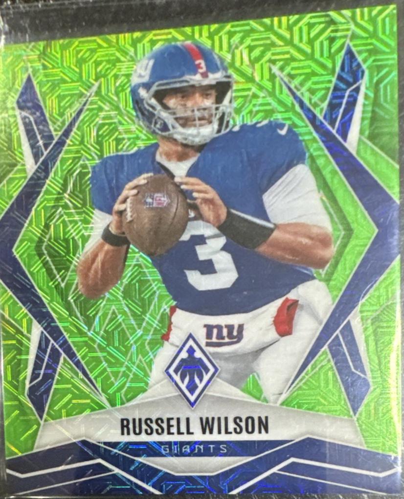 Russell Wilson [Lime Green Mojo] #28