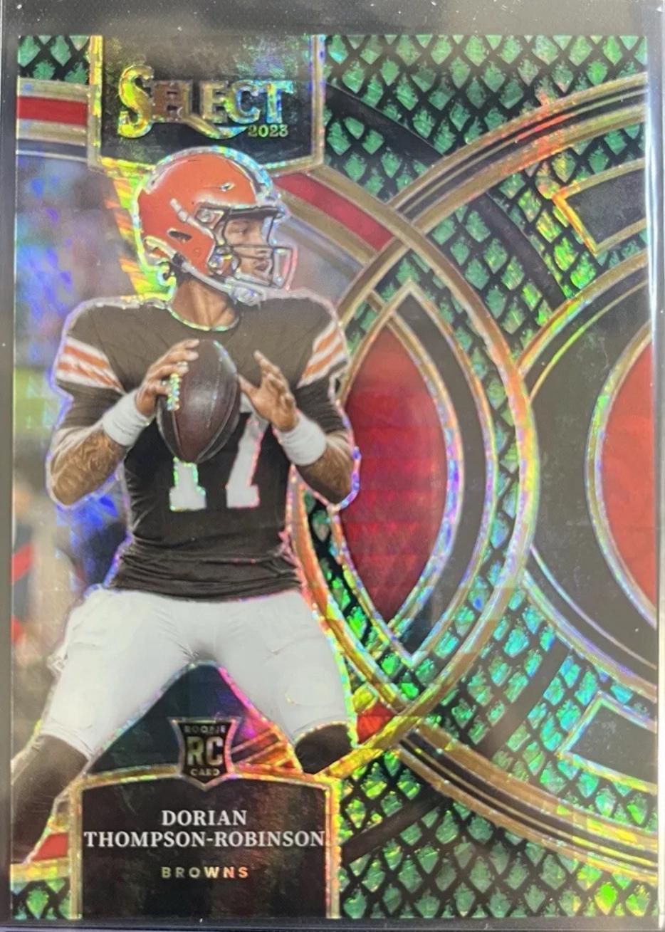 Jaylon Jones [Dragon Scale Gold Prizm] #146