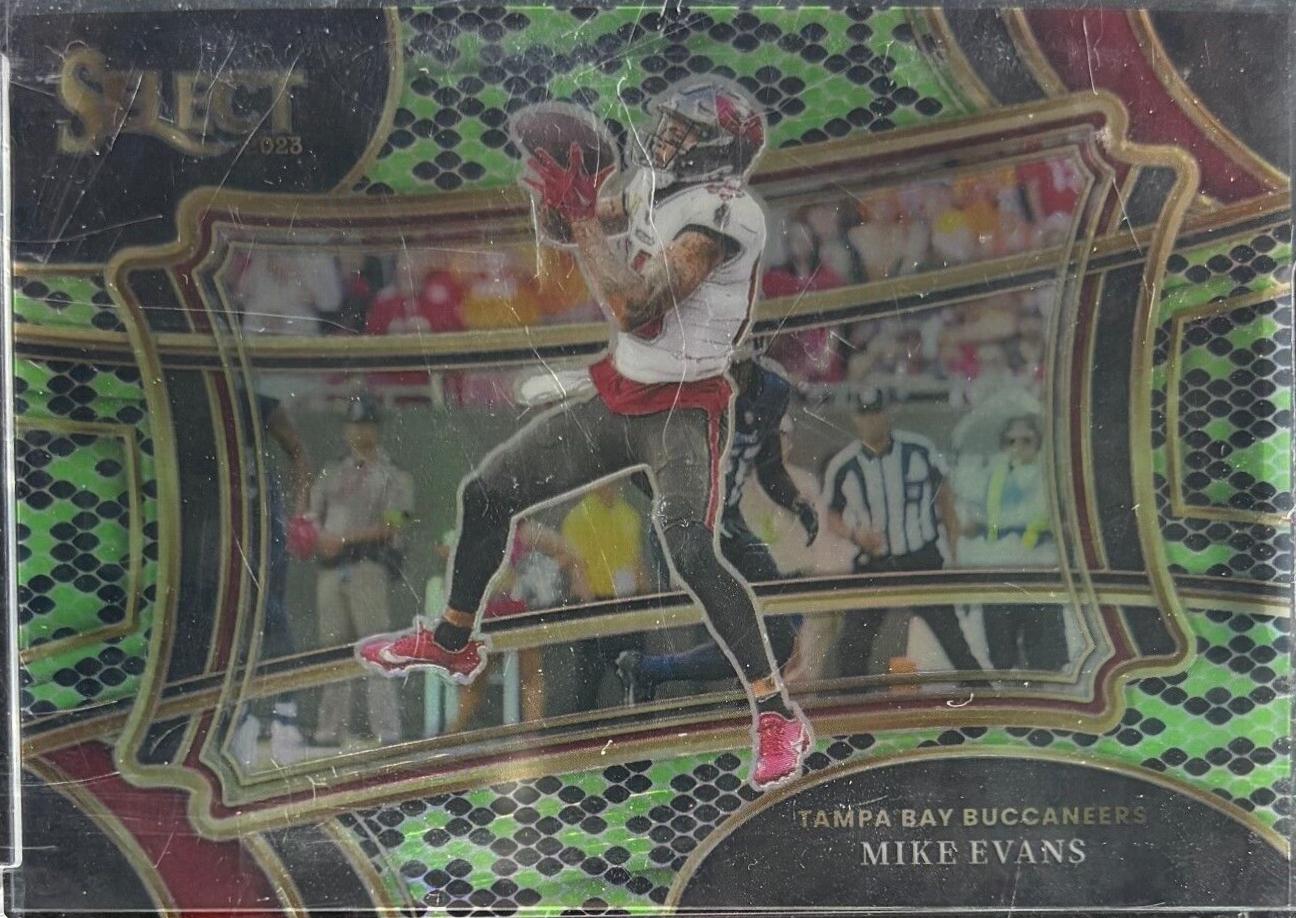 Mike Evans [Snakeskin Prizm] #389
