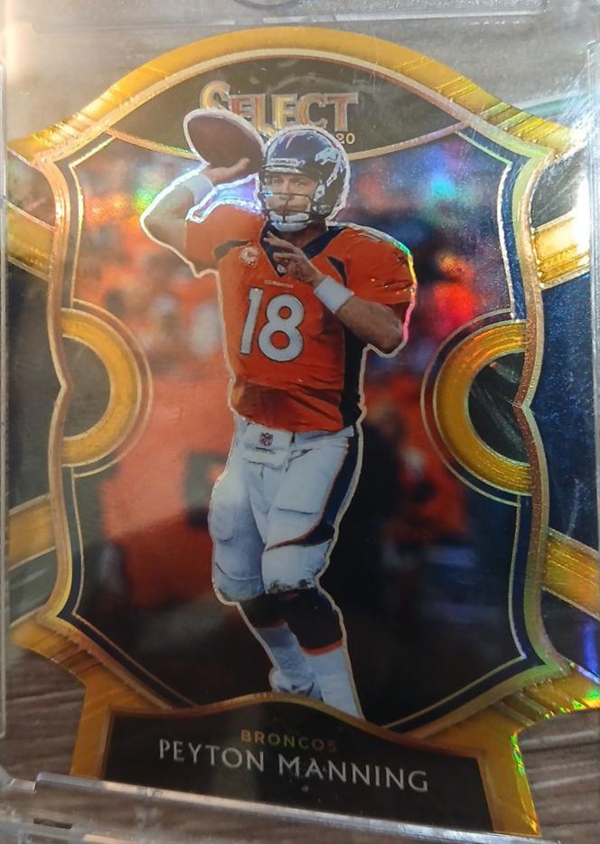 Peyton Manning [Gold Prizm Die Cut] #31