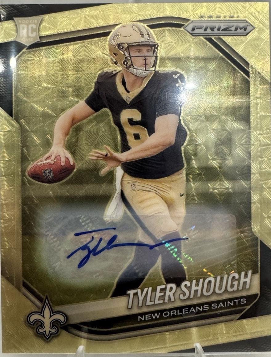 Tyler Shough [Rookie Autograph Gold Vinyl] #327