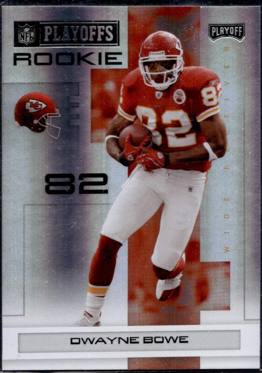 Dwayne Bowe [Black Holofoil] #110