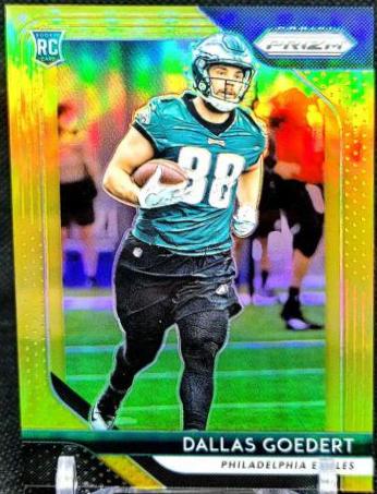 Dallas Goedert [Gold Prizm] #299