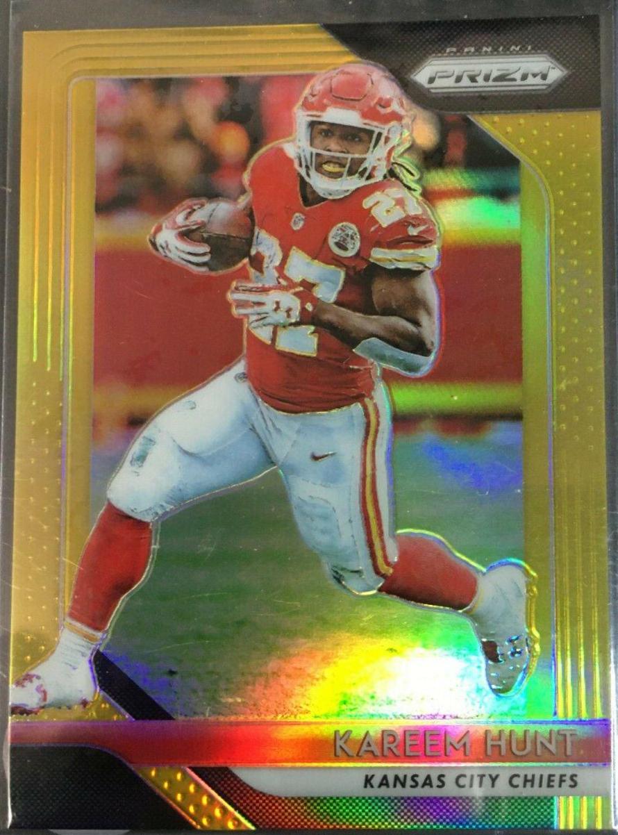 Kareem Hunt [Gold Prizm] #104