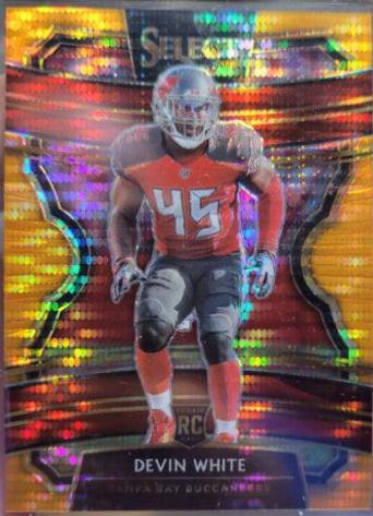 Devin White [Orange Pulsar Prizm] #55