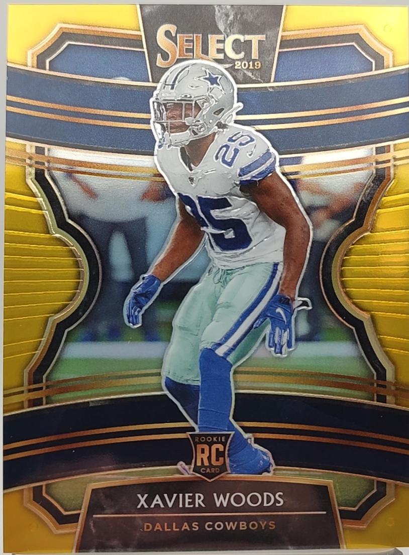 Xavier Woods [Gold Prizm] #17