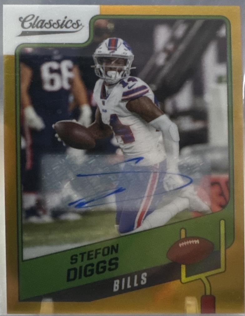 Stefon Diggs [Premium Edition Significant Signature Gold] #64