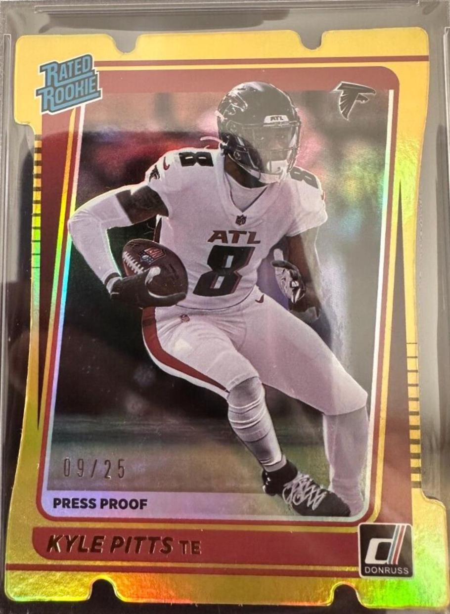 Kyle Pitts [Press Proof Gold Die Cut] #260