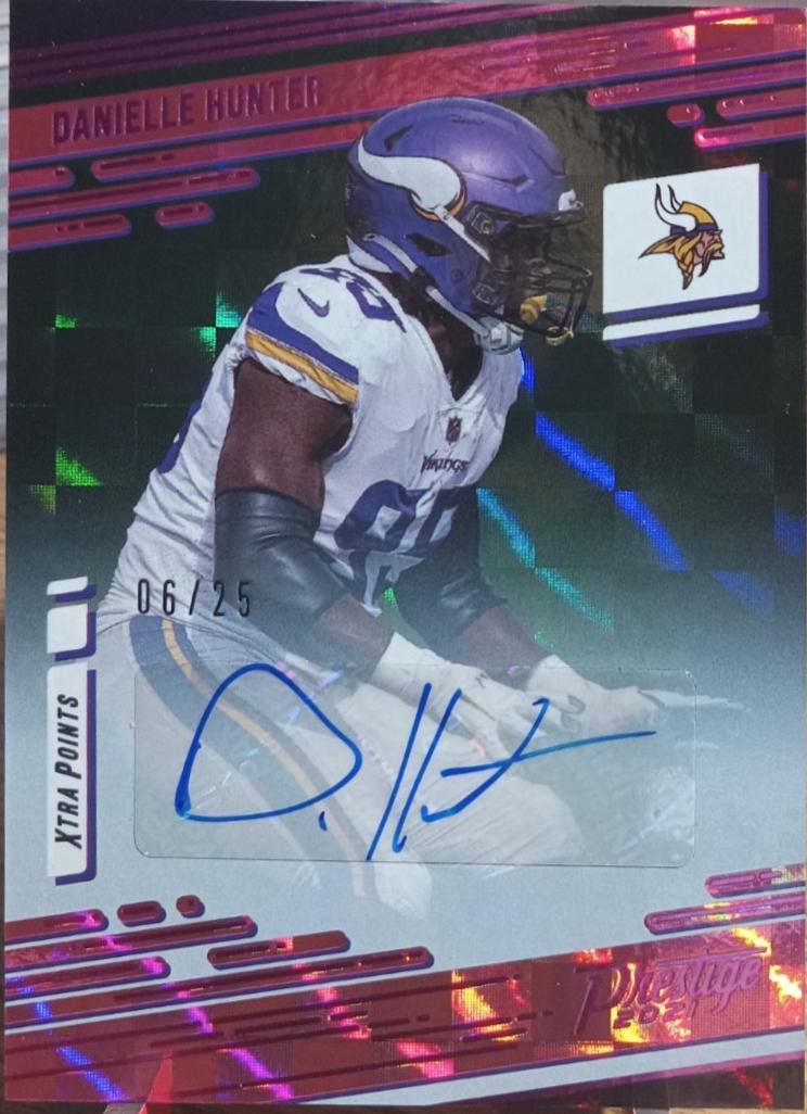 Danielle Hunter [Xtra Points Signature Premium Pink] #161