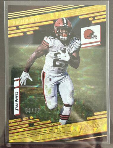 Kareem Hunt [Xtra Points Premium Gold] #124