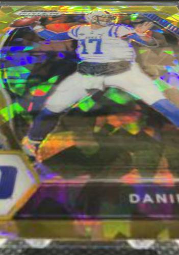 Daniel Jones [Gold Ice Prizm] #24