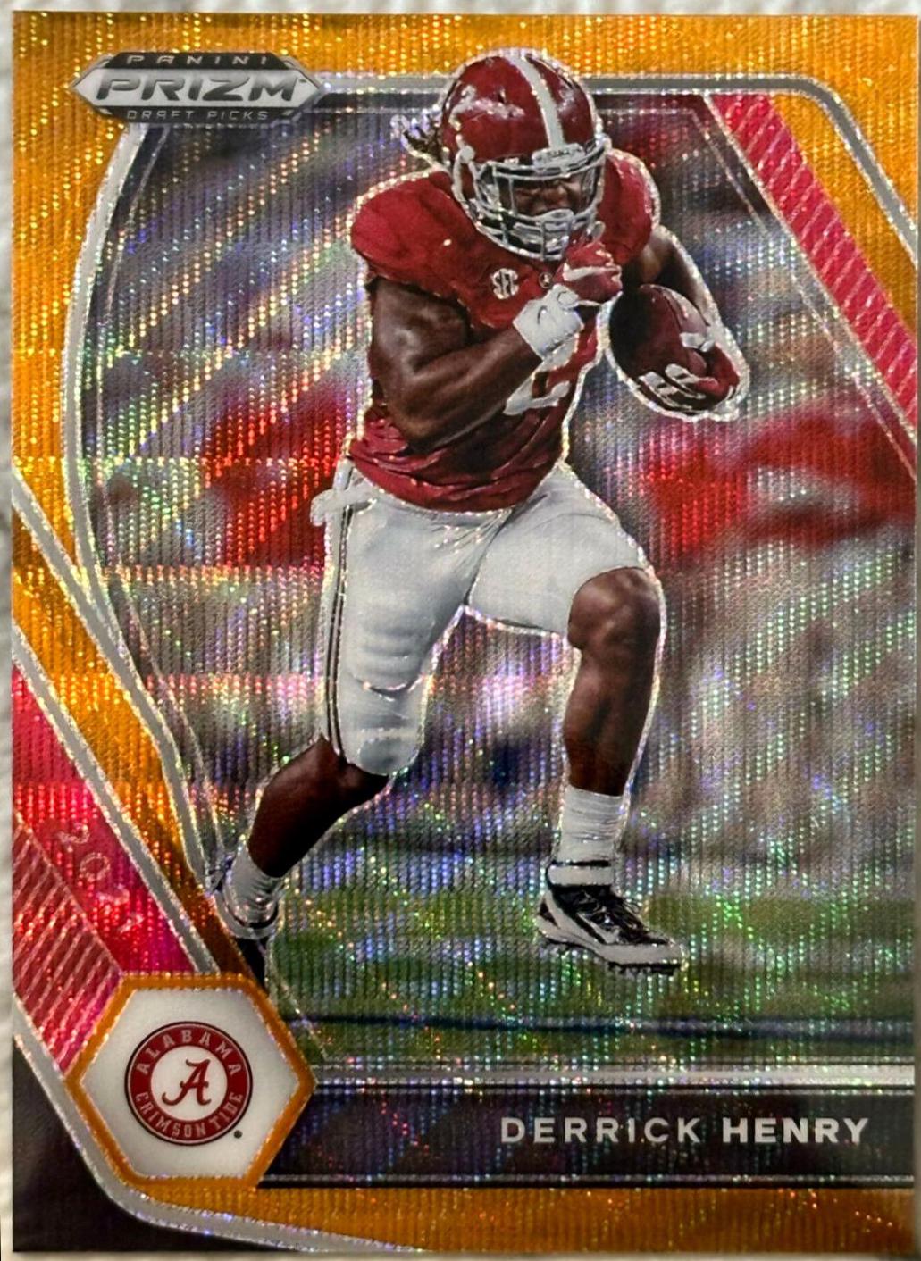 Derrick Henry [Orange Wave Prizm] #81