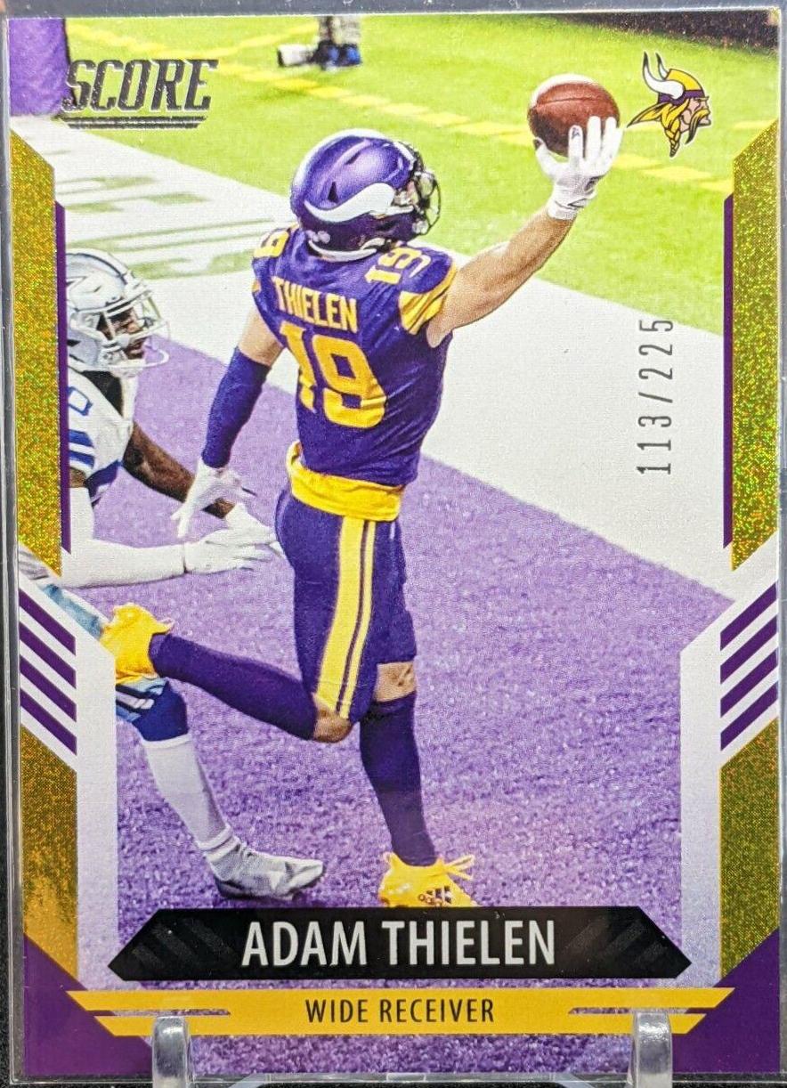 Adam Thielen [Dots Gold] #152