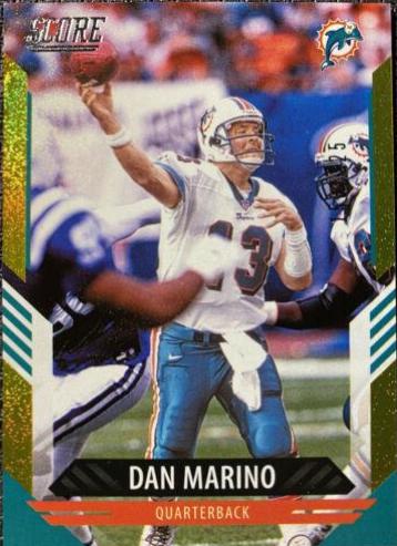 Dan Marino [Dots Gold] #32