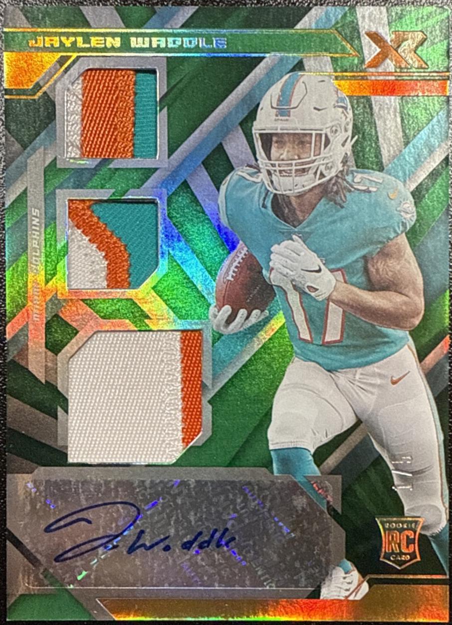 Jaylen Waddle [Triple Swatch Autograph Green] #206