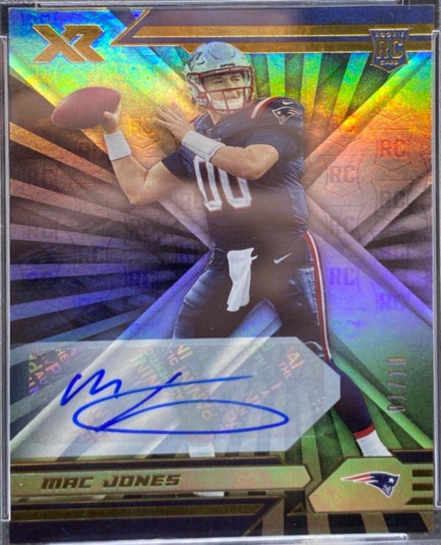 Mac Jones [Autograph Gold] #114