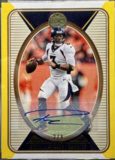 Russell Wilson [Yellow Autograph] #84
