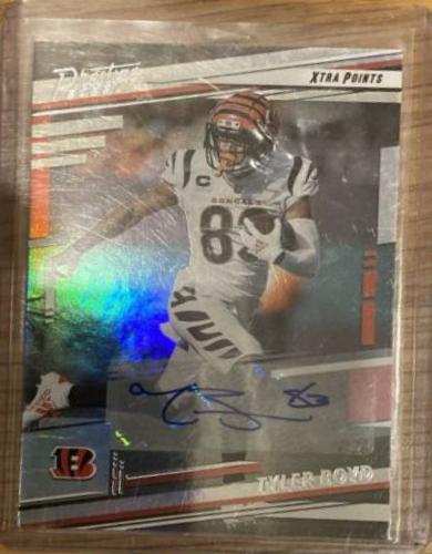 Tyler Boyd [Signature] #61