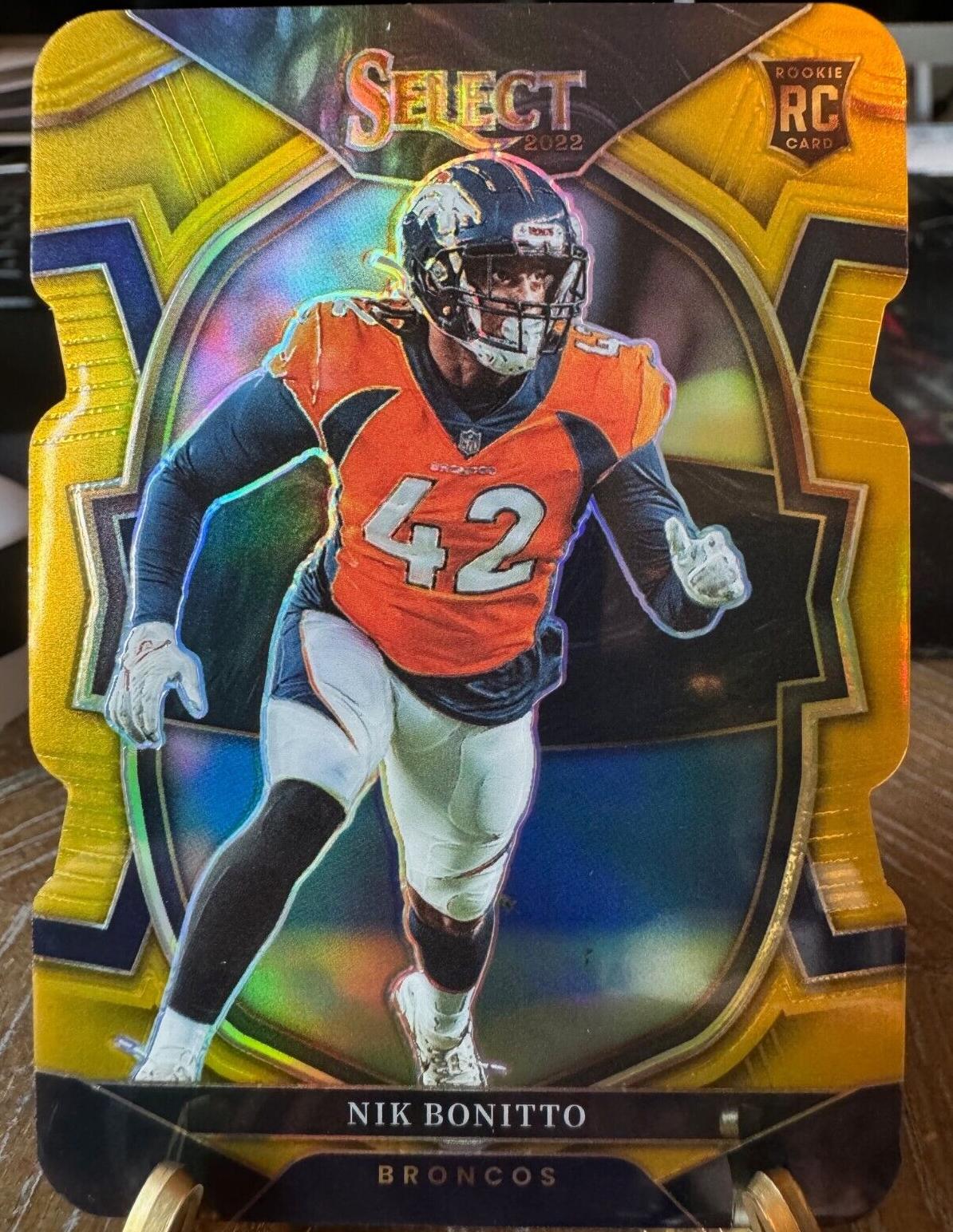 Nik Bonitto [Gold] #25