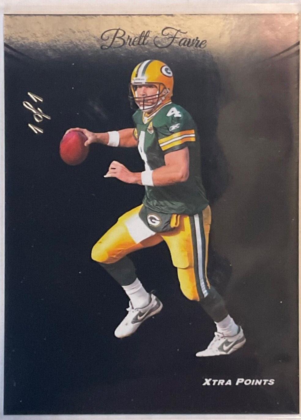 Brett Favre [Black Xtra Points] #113