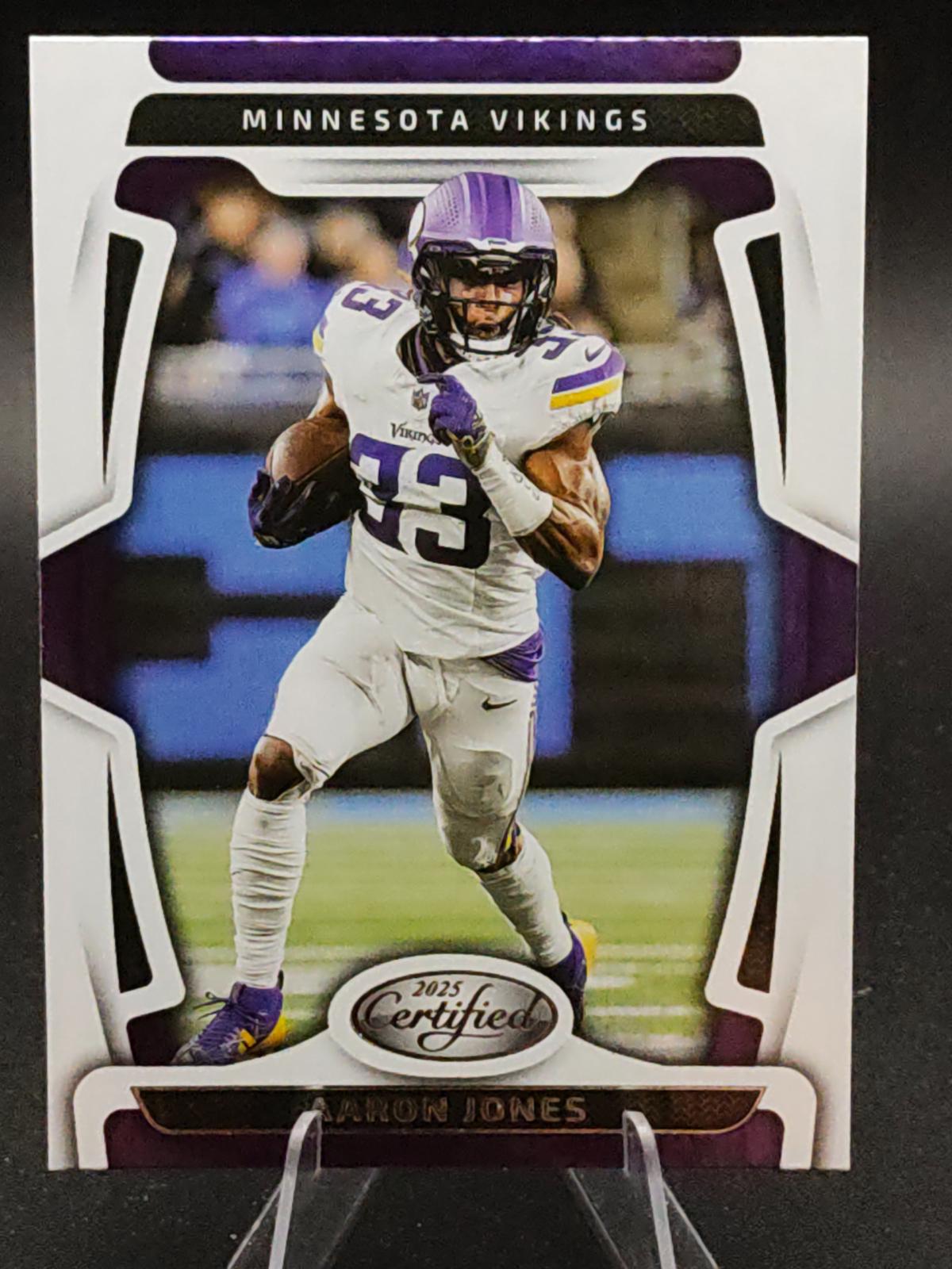 Aaron Jones #65