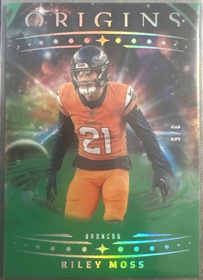 Riley Moss [Green] #15