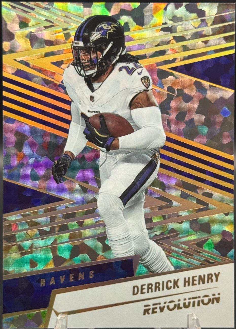 Derrick Henry [Holo Gold] #100