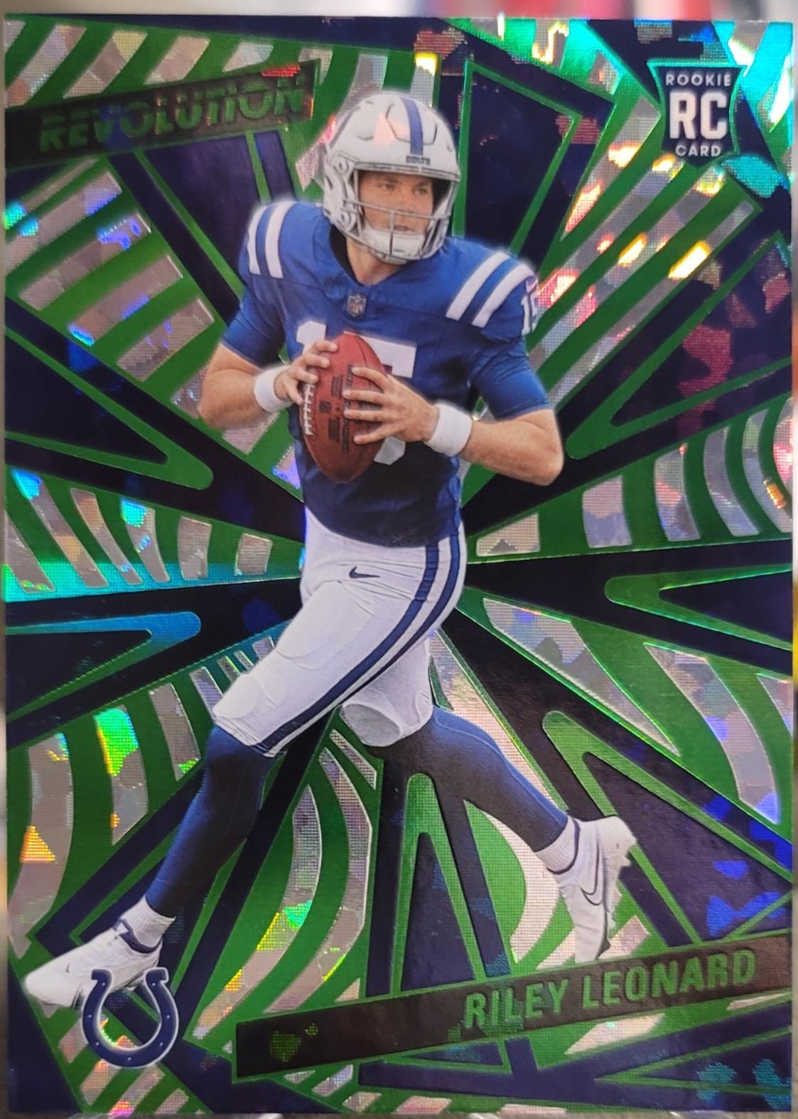 Riley Leonard [Holo Green] #237
