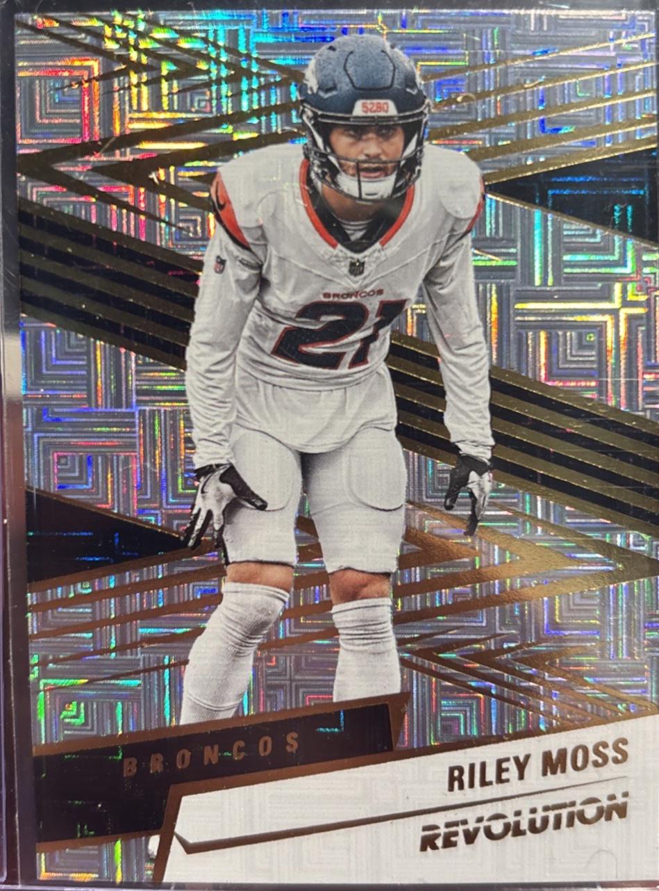 Riley Moss [Gold Levels] #108