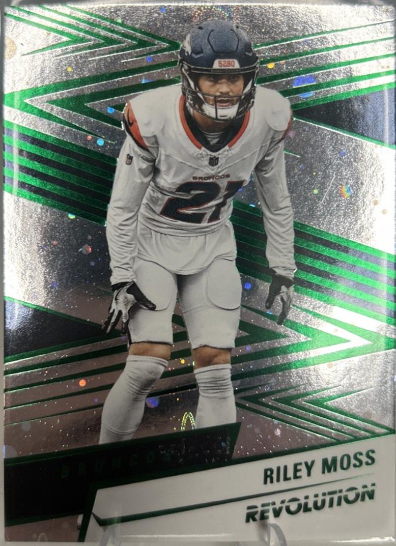 Riley Moss [Green Cosmo] #108