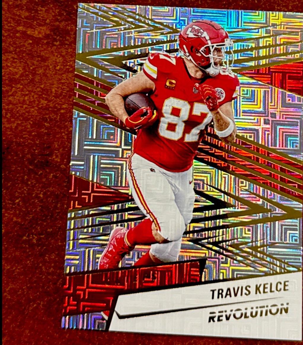 Travis Kelce [Gold Levels] #94