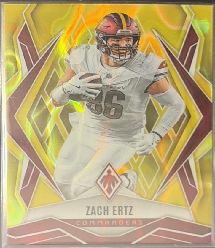 Zach Ertz [Yellow Lava] #32