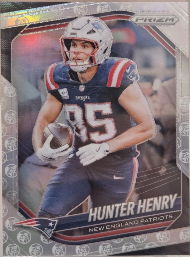 Hunter Henry [White Knight] #33