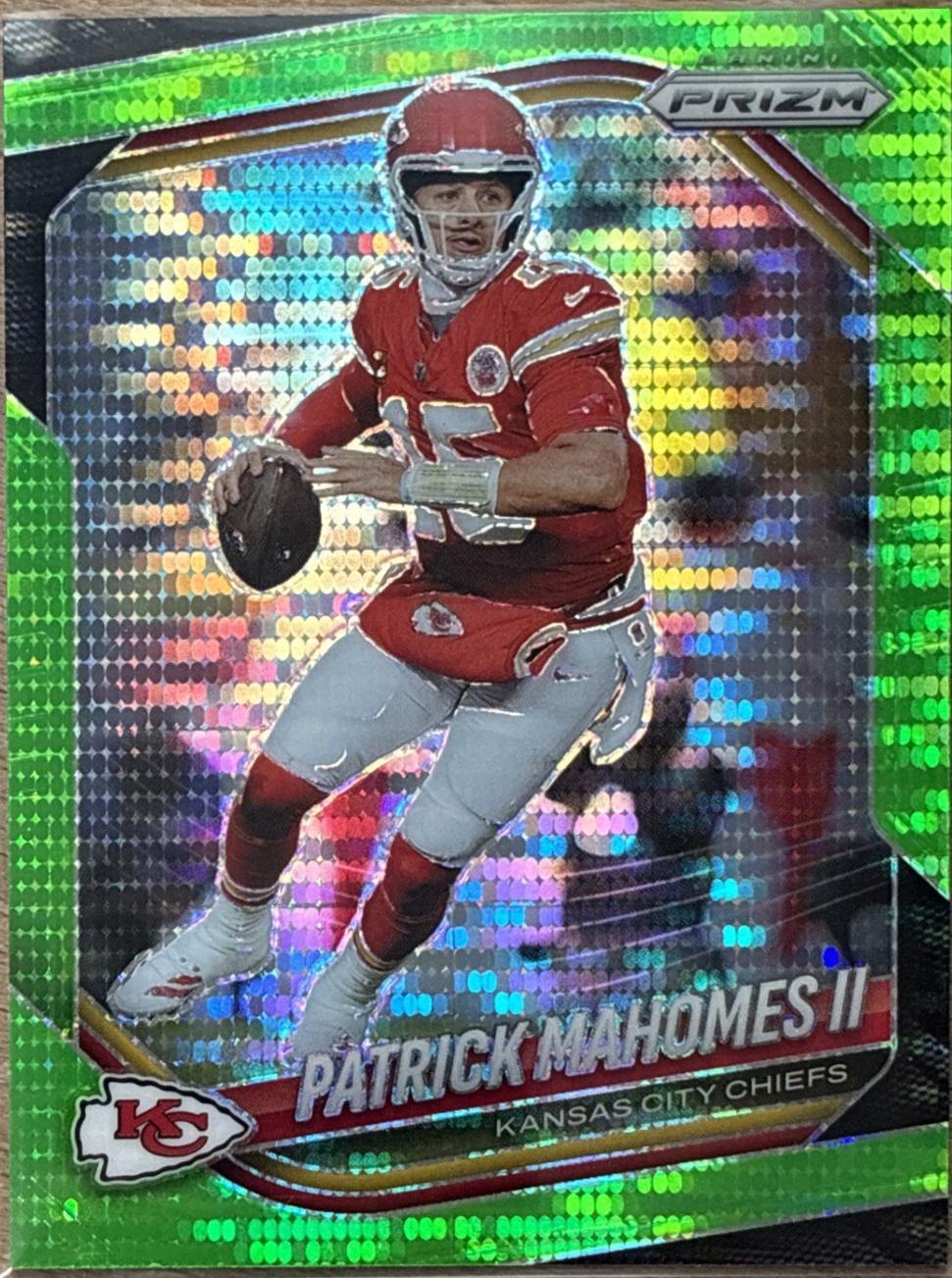 Patrick Mahomes II [Neon Green Pulsar] #26