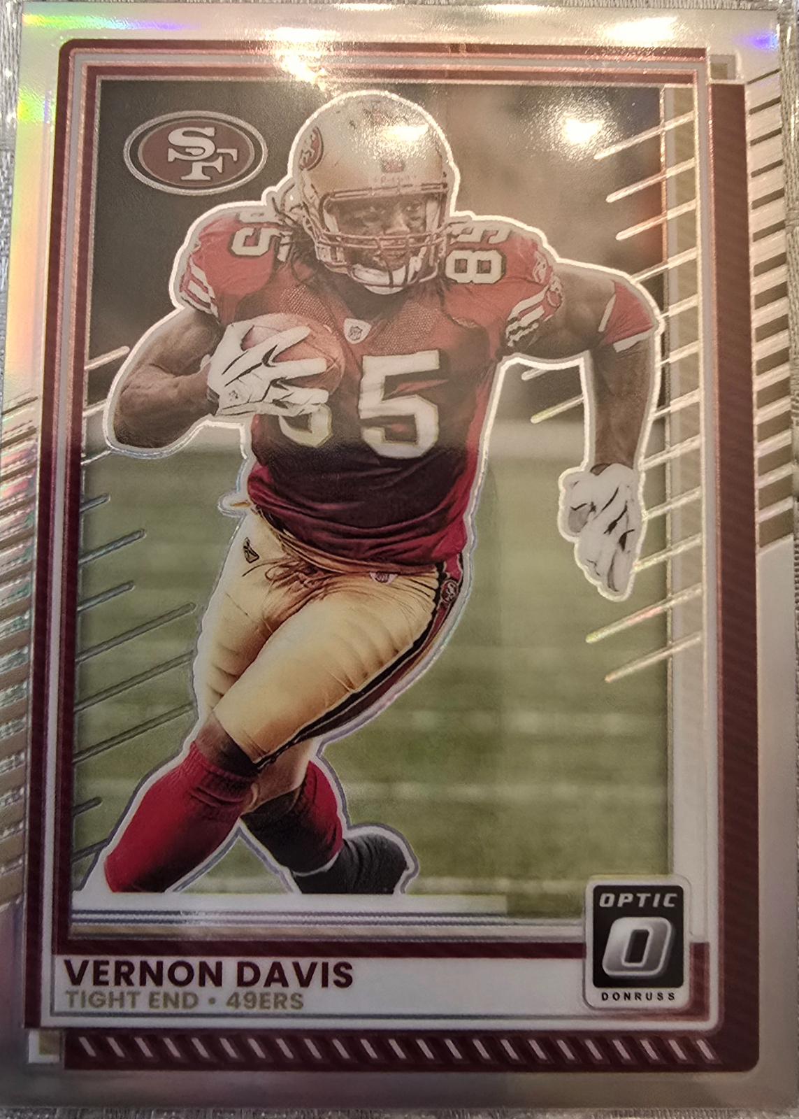 Vernon Davis [Holo] #137