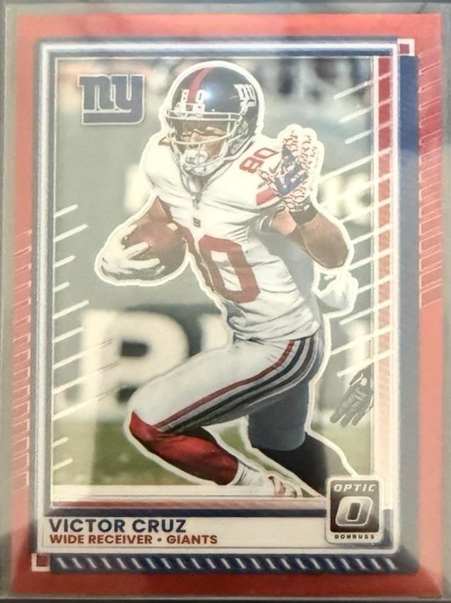 Victor Cruz [Red] #152