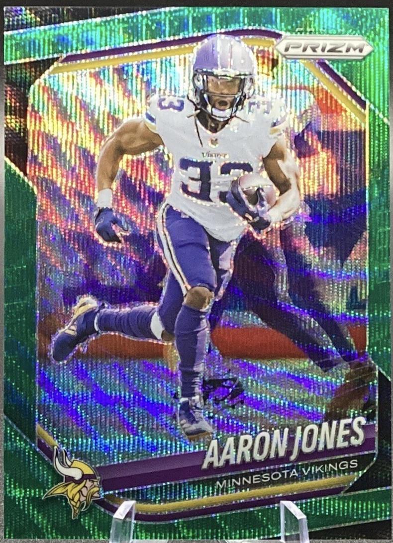 Aaron Jones [Green Wave] #7