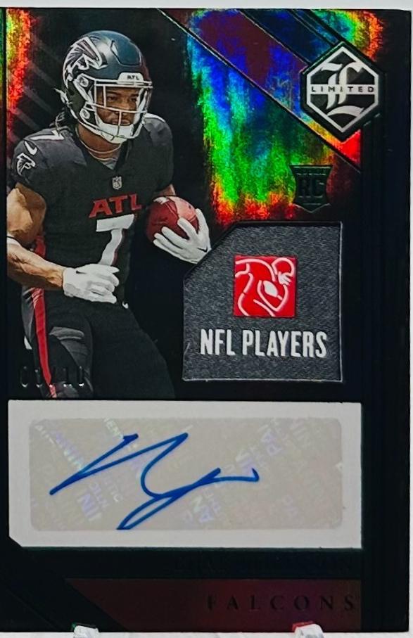 Bijan Robinson [Emerald Spotlight Rookie Patch Autograph] #103