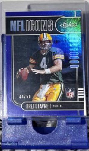 Brett Favre [Spectrum Blue] #10