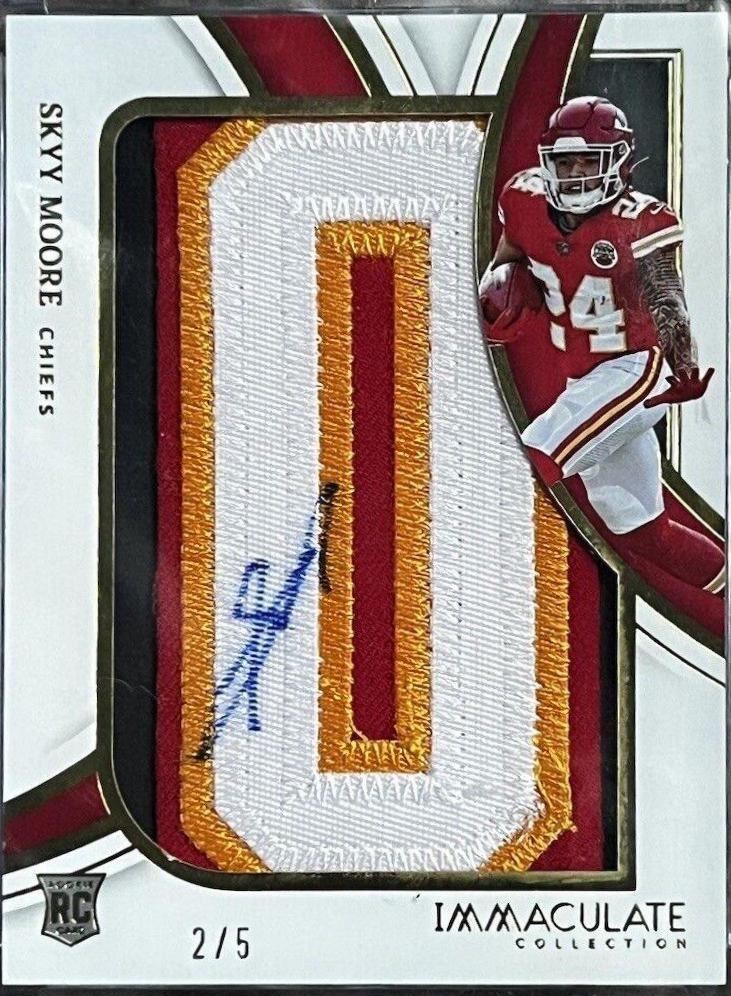 Skyy Moore [Patch Autograph] #RNN-SMO