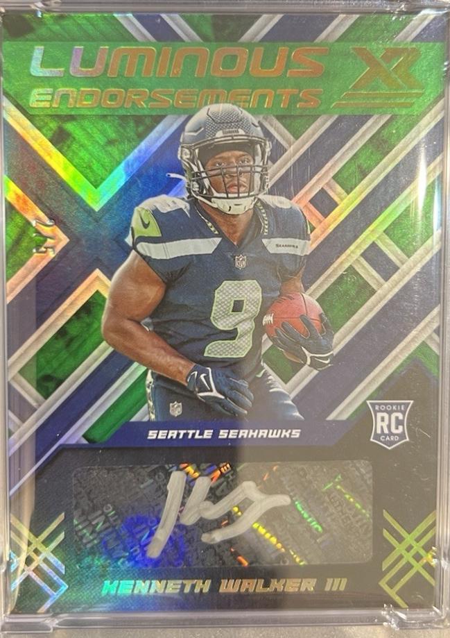 Kenneth Walker III [Green] #LUM-KW