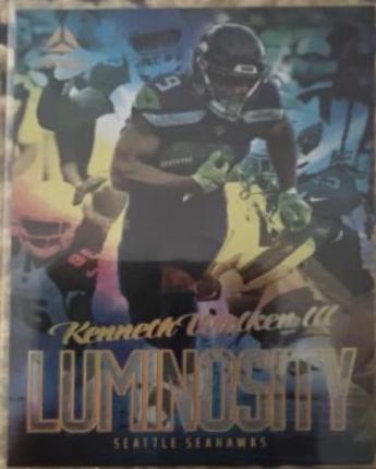 Kenneth Walker III #LUM-19