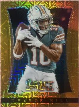 Tyreek Hill [Gold Prizm] #16