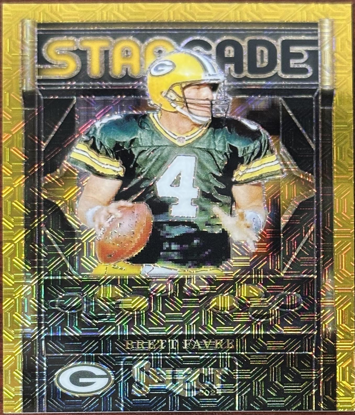Brett Favre [Gold Prizm] #3