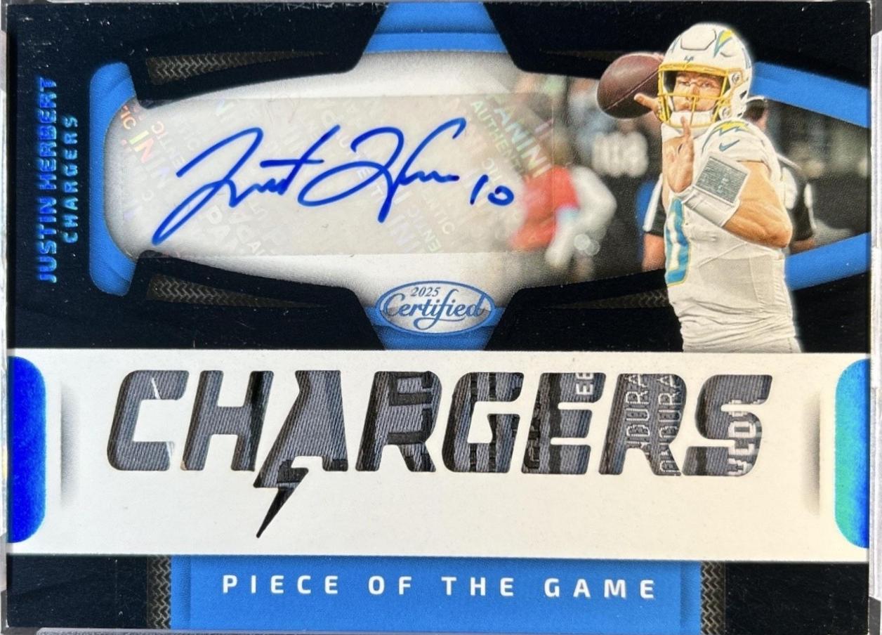 Justin Herbert [Black] #POGS-JHT