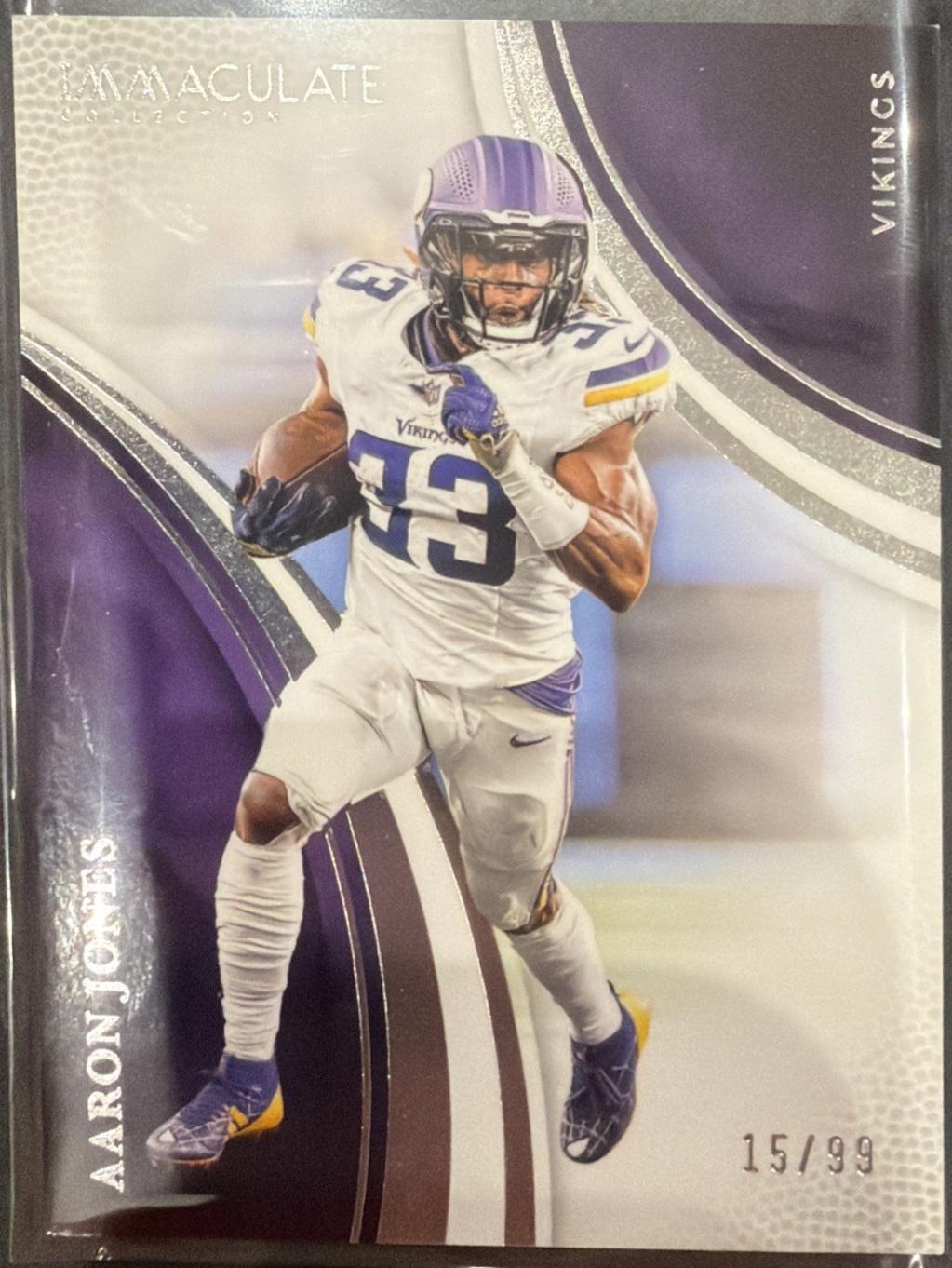 Aaron Jones #51