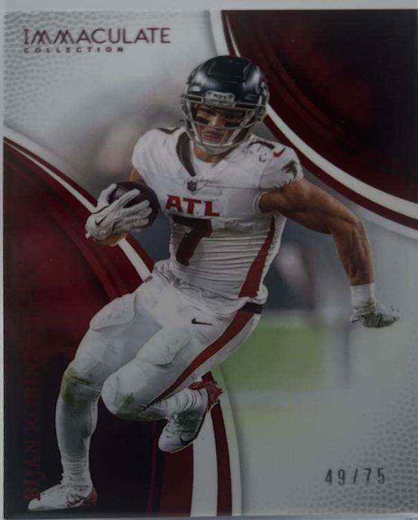 Bijan Robinson  [Red] #32